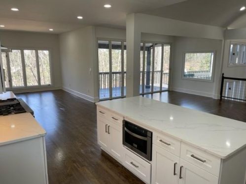 360 Kelson Dr, Atlanta GA 30327-4255 exterior