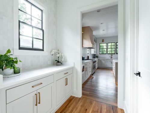 1130 Hudson Dr, Atlanta GA  30306-3578 exterior