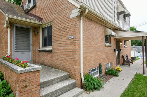 8423 Lisbon Ave, Milwaukee, WI 53222-3726