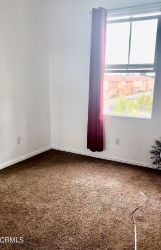 361 Riverpark Blvd, Oxnard CA  93036-7625 exterior