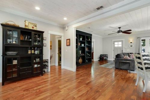 526 Flower St, Turlock CA 95380-4722 exterior