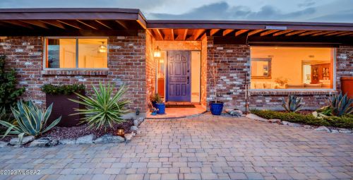 6101 Camino De Santa Valera, Tucson AZ  85718-3722 exterior