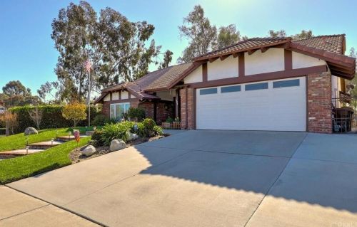 1664 Island Dr, Fullerton, CA 92833-1429