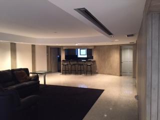 7232 Armitage Ave, Chicago IL  60707-3144 exterior