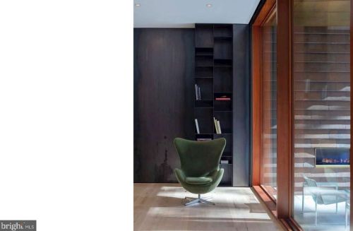 3131 Chain Brg Rd, Washington DC 20016-3301 exterior