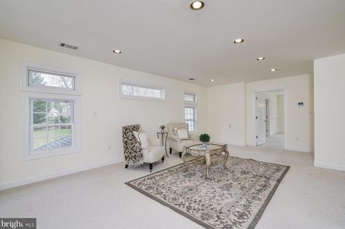 11801 Ambleside Dr, Rockville MD 20854-2109 exterior