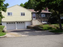 27 Cross Hill Rd, Newton, MA 02459-3119