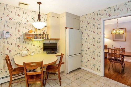 89 Luyster St, Huntington Station NY 11746-4422 exterior