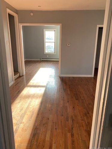 268 State St, Ansonia CT 06401-3037 exterior