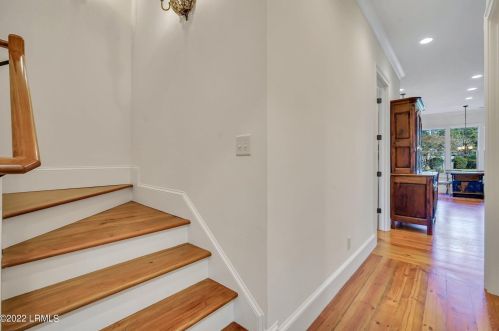 6 Raintree Ln, Bluffton SC 29909-5102 exterior