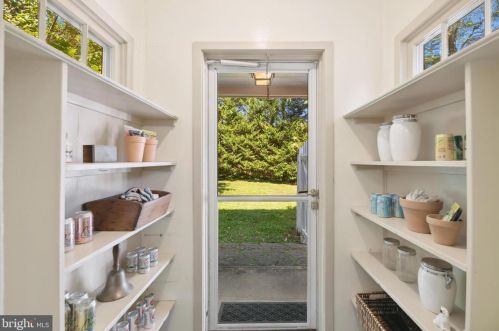 2775 Main St, Trenton NJ 08648-1037 exterior