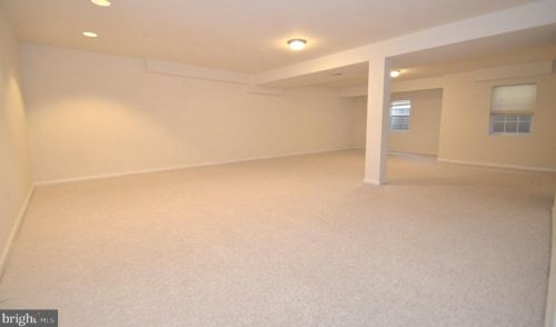 6317 Alderman Dr, Alexandria VA 22315-3731 exterior