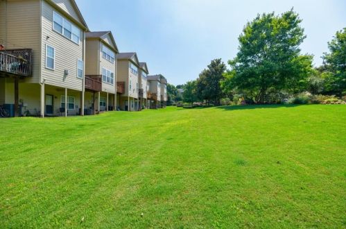 2067 Cobblestone Cir, Atlanta GA 30319-4911 exterior