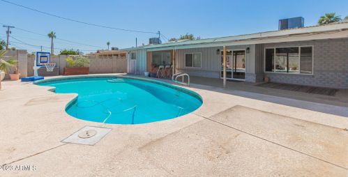 2032 Campbell Ave, Phoenix AZ  85015-4126 exterior