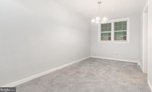 321 Mulberry St, Darby PA 19023-1718 exterior