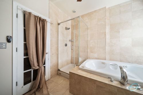 1529 Marquette Rd, Chicago IL 60637-4318 exterior