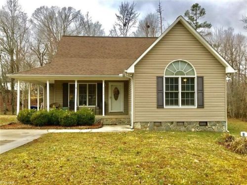 4263 Fox St, Randleman, NC 27317-7746