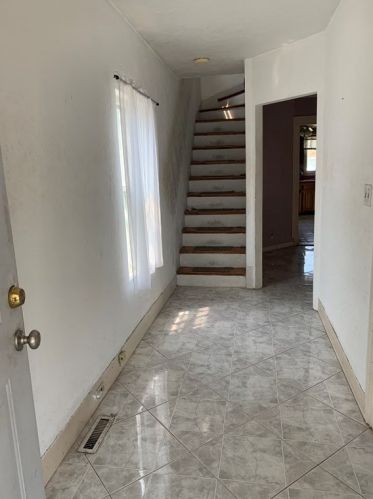 8 Poole St, Medford MA  02155-4062 exterior