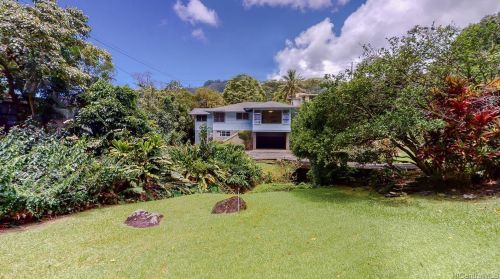 3680 Alani Dr, Honolulu HI 96822-1404 exterior