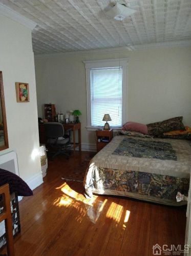 237 Montgomery St, New Brunswick NJ  08904-2432 exterior