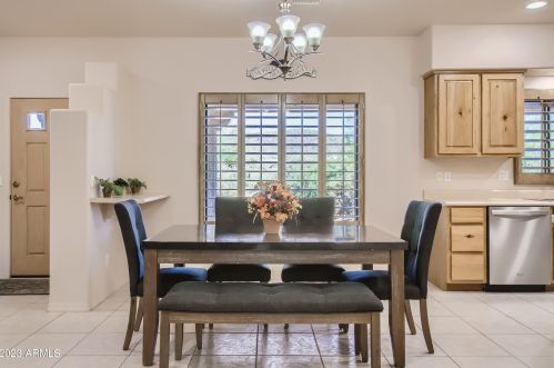 43630 20th St, Phoenix AZ 85006-2004 exterior