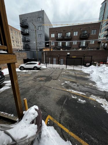 4717 Kenmore Ave, Chicago IL 60640-5056 exterior