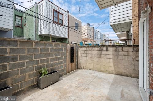 2230 16 St, Philadelphia PA 19132-4418 exterior