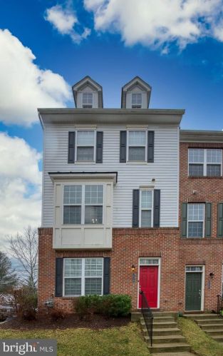 3535 Woodlake Dr, Silver Spring, MD 20904