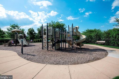 43266 Parkers Rdg Dr, Leesburg VA 20176-5132 exterior