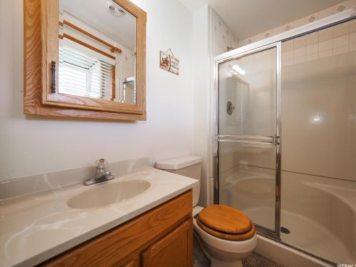 2820 7180, Taylorsville UT 84084-2921 exterior