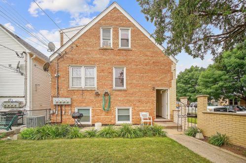 6201 Kilpatrick Ave, Chicago IL 60652-3050 exterior