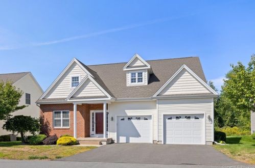 4 Windermere Village Rd, Ellington CT  06029-3839 exterior