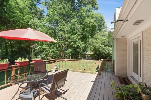 1861 Crestline Dr, Atlanta GA  30345-3871 exterior