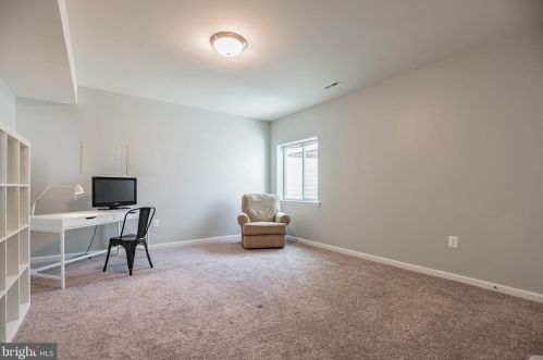 1190 Fairwood Dr, Huntingtown MD 20639-3931 exterior