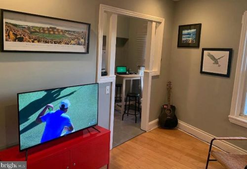 2115 Cumberland St, Philadelphia PA 19125-1718 exterior