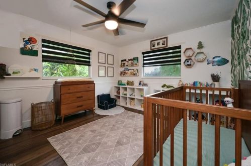 5148 Napoli Dr, Naples FL 34103-8957 exterior