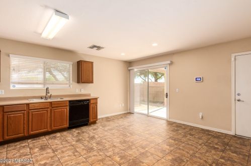 7618 Desert Overlook Dr, Tucson AZ  85710-8164 exterior