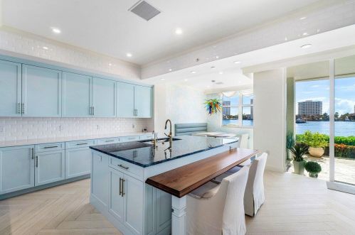 450 5th Ave, Boca Raton, FL 33432-6085