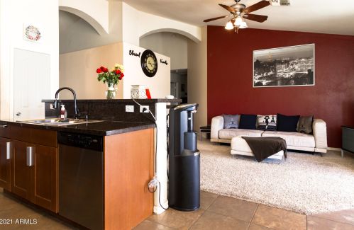 711 Los Arboles Ct, Chandler AZ 85225-0948 exterior