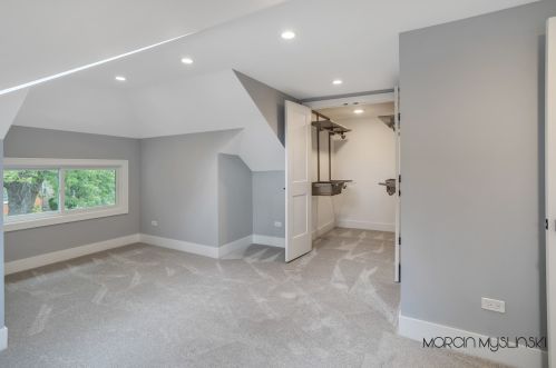 7870 Oakleaf Ave, Chicago IL  60707-1351 exterior