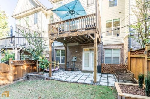 7690 Glisten Ave, Atlanta GA 30328-2498 exterior