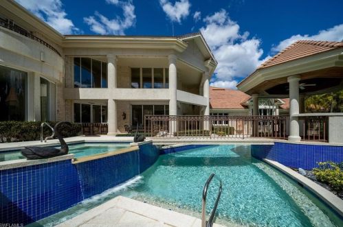 4300 Brynwood Dr, Naples FL 34119-8413 exterior