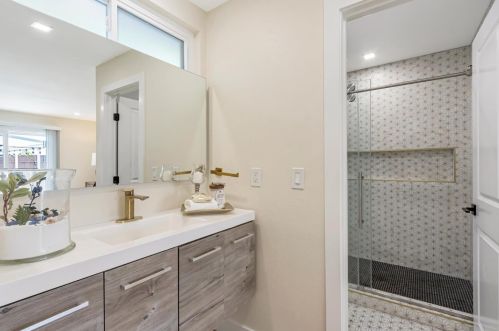 3652 Bloomsbury Way, San Jose CA  95132-2003 exterior