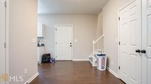 1968 Jones St, Atlanta GA 30344-4108 exterior