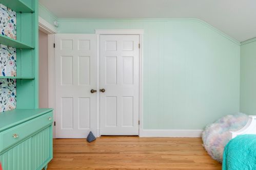 108 Capisic St, Portland ME  04102-2247 exterior