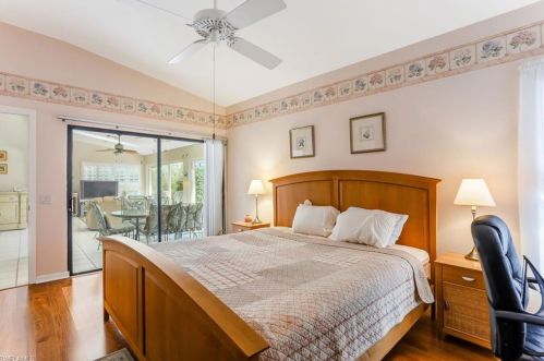 268 Countryside Dr, Naples FL 34104-6722 exterior