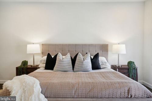 630 Catharine St, Philadelphia PA  19147-2937 exterior