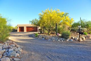 5732 Camino Arturo, Tucson AZ  85718-2014 exterior