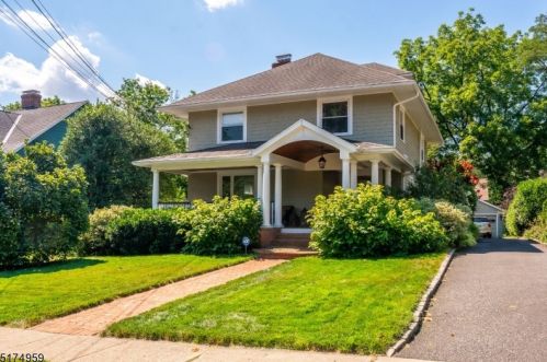 8 Winthrop Pl, Maplewood, NJ 07040-2527