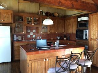 4559 Sleeping Indian Rd, Fallbrook CA  92028-8873 exterior